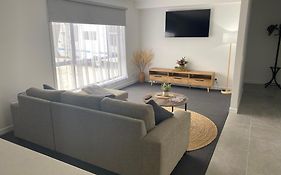 Eureka Gold Stays 2 Bedrooms 2 Bathrooms Wendouree, Ballarat No Pets